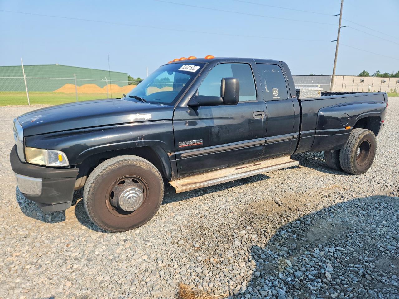 2001 Dodge 3500, VIN 1B7MC33621J260342 — Normal wear