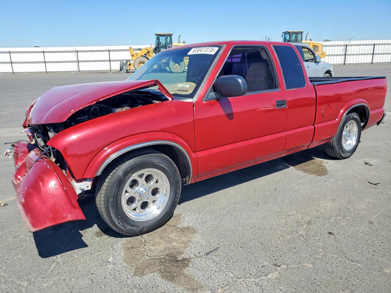 2002 GMC Sonoma SLS, VIN 1GTCS19W528219934 — Перед
