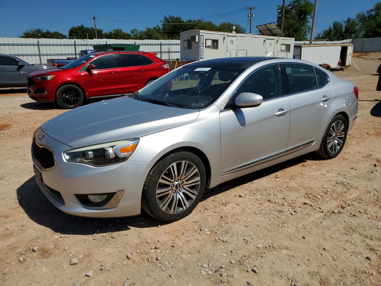 2016 Kia Cadenza, VIN KNALN4D78G5208022 — Minor dents and scratches