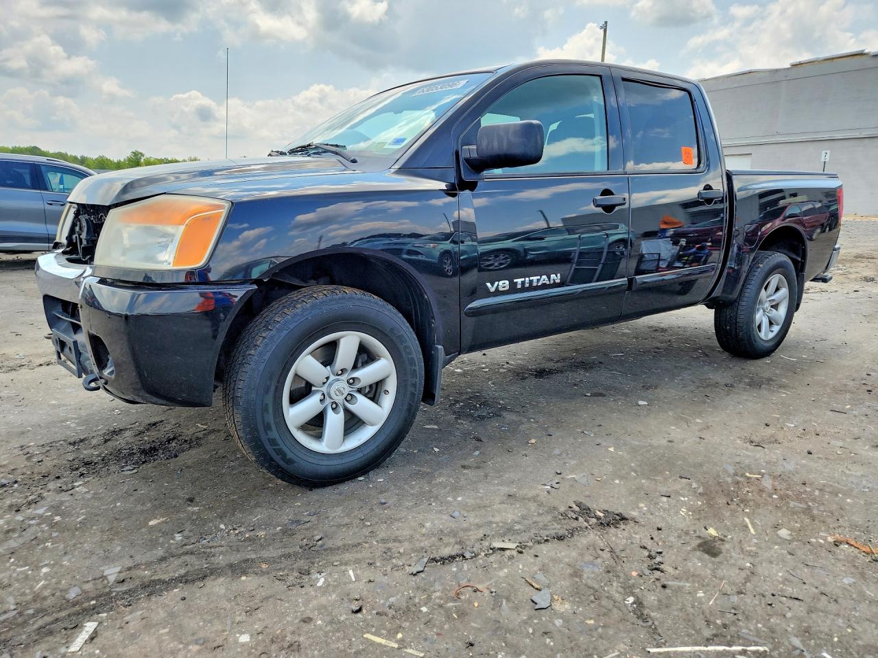 2012 Nissan Titan SV, VIN 1N6AA0EC2CN323491 — Front end