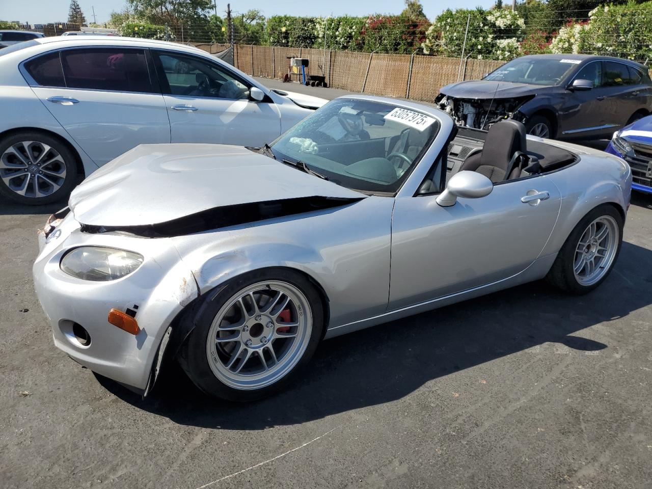 2006 Mazda MX-5 Miata Touring, VIN JM1NC25F960119471 — Front end