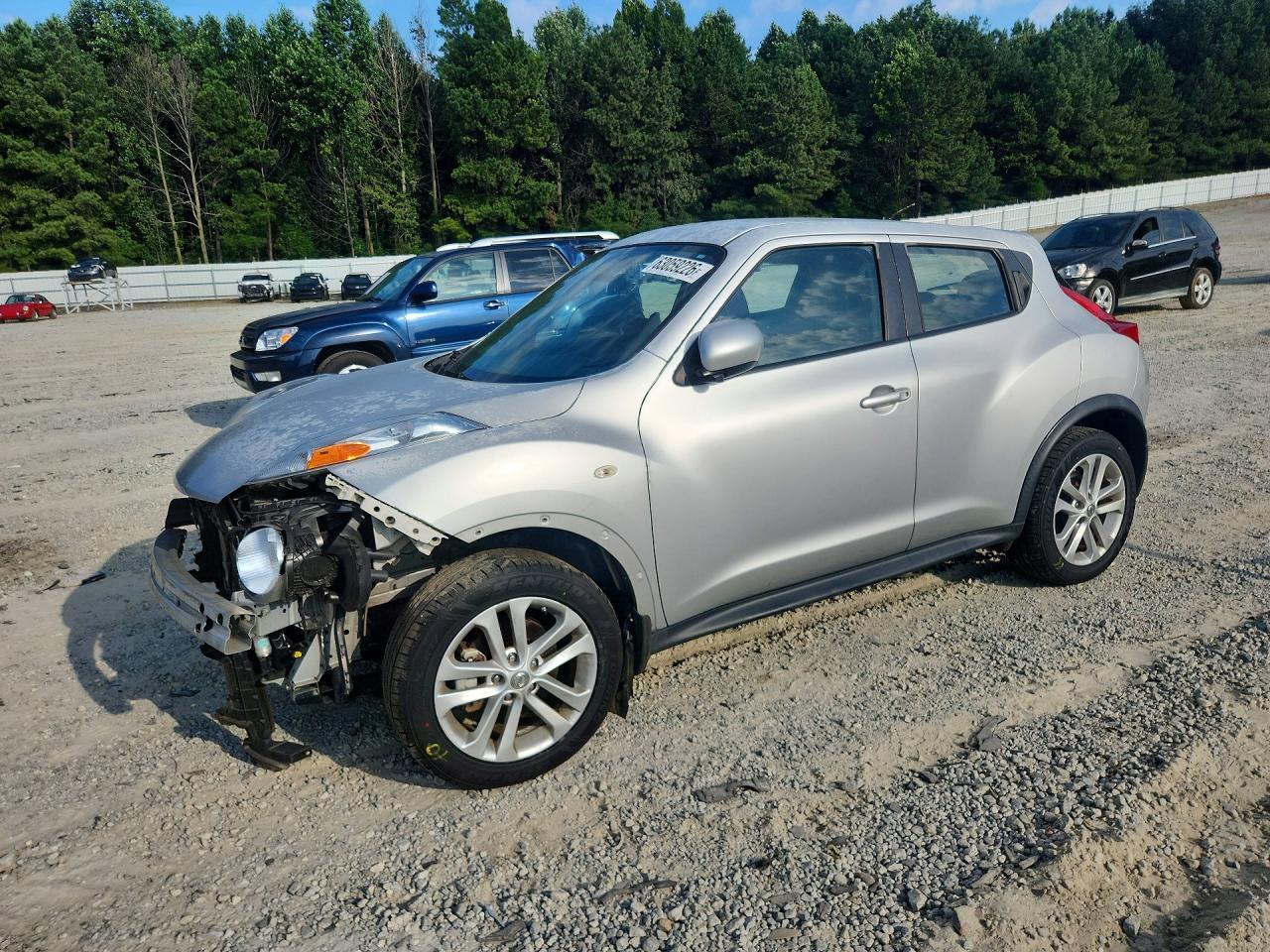2013 Nissan Juke S, VIN JN8AF5MR1DT225853 — Front end