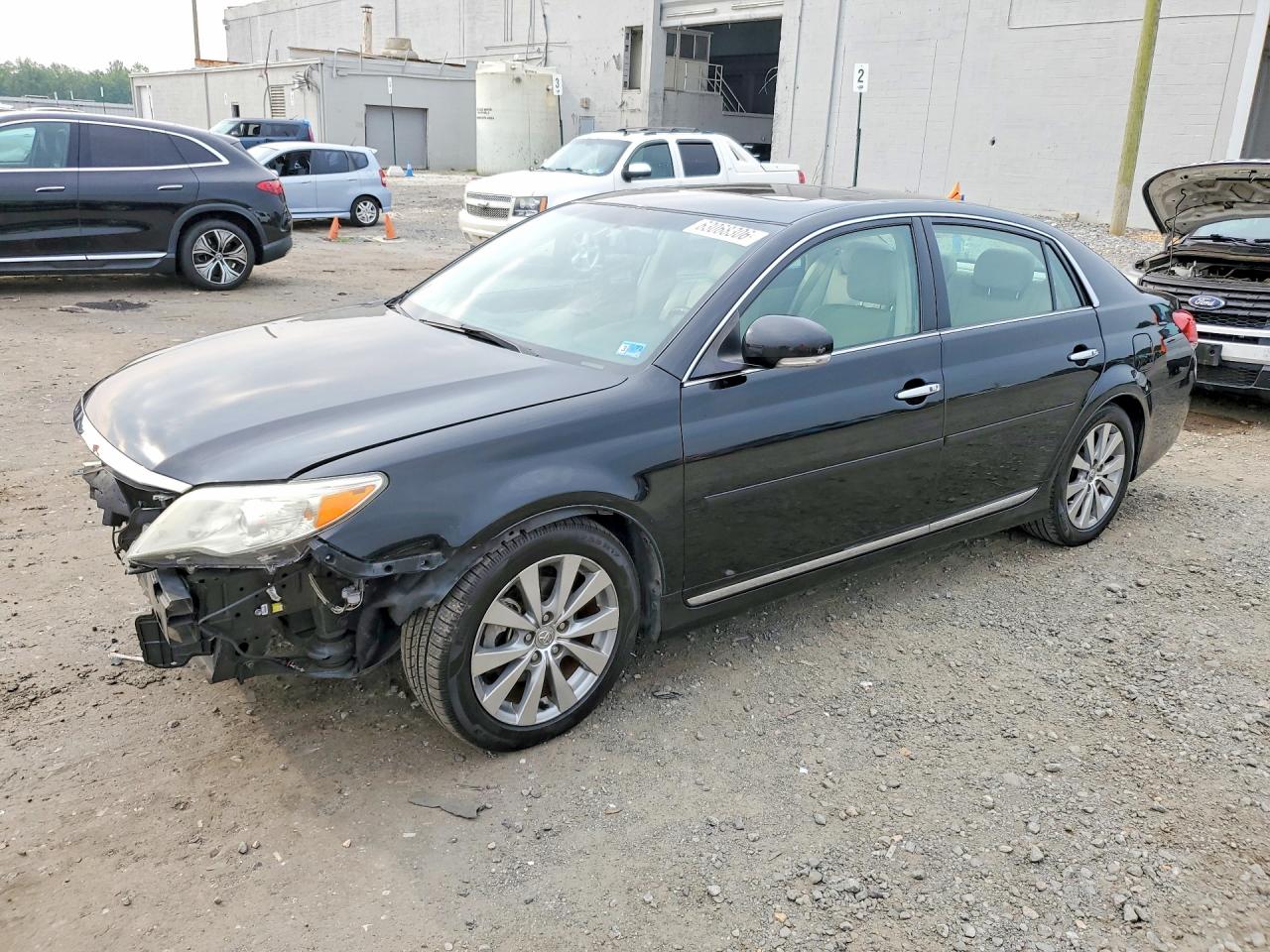 2012 Toyota Avalon, VIN 4T1BK3DBXCU459710 — Front end