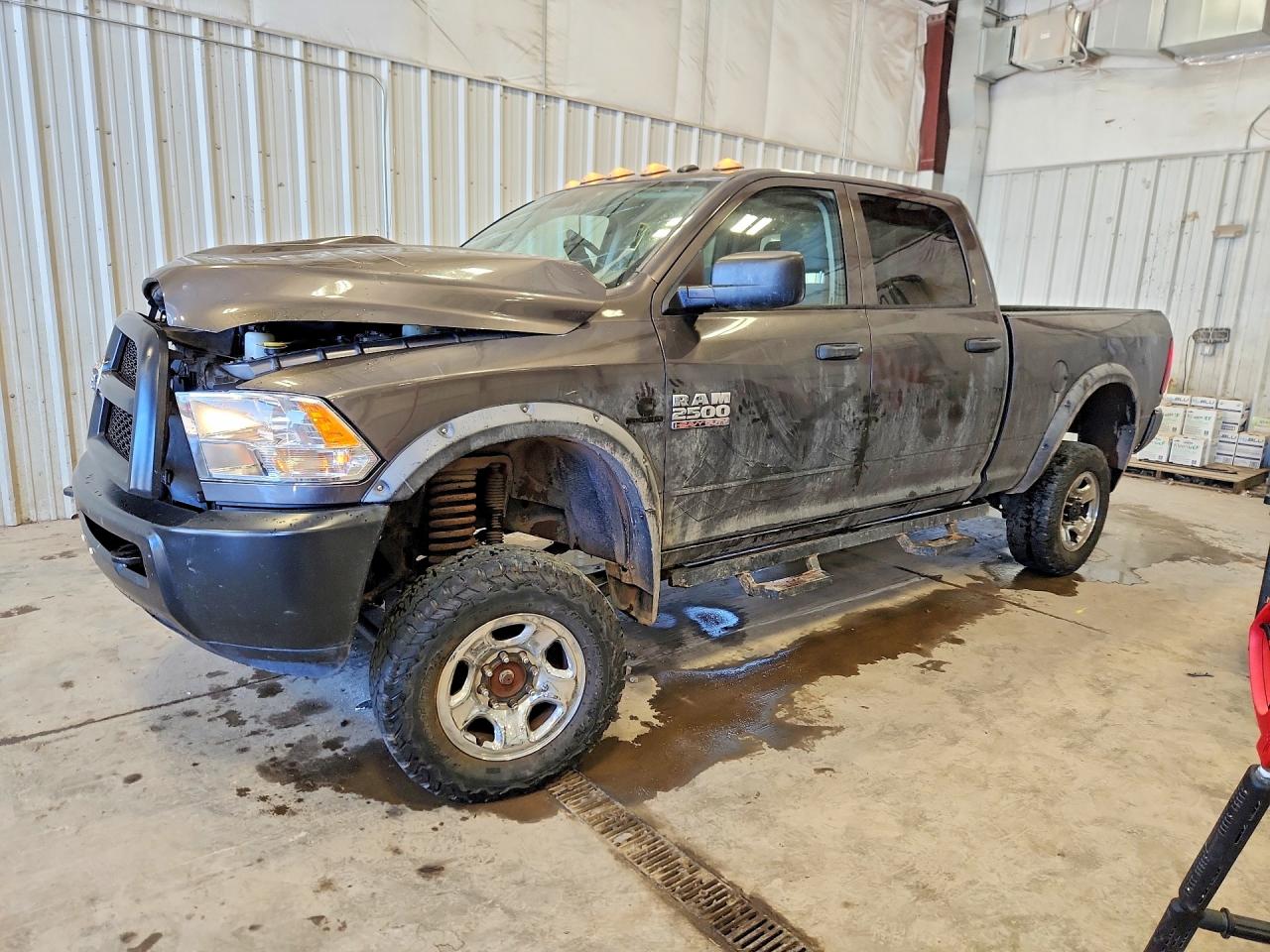 2017 Ram 2500 Tradesman, VIN 3C6UR5CL2HG644852 — Front end