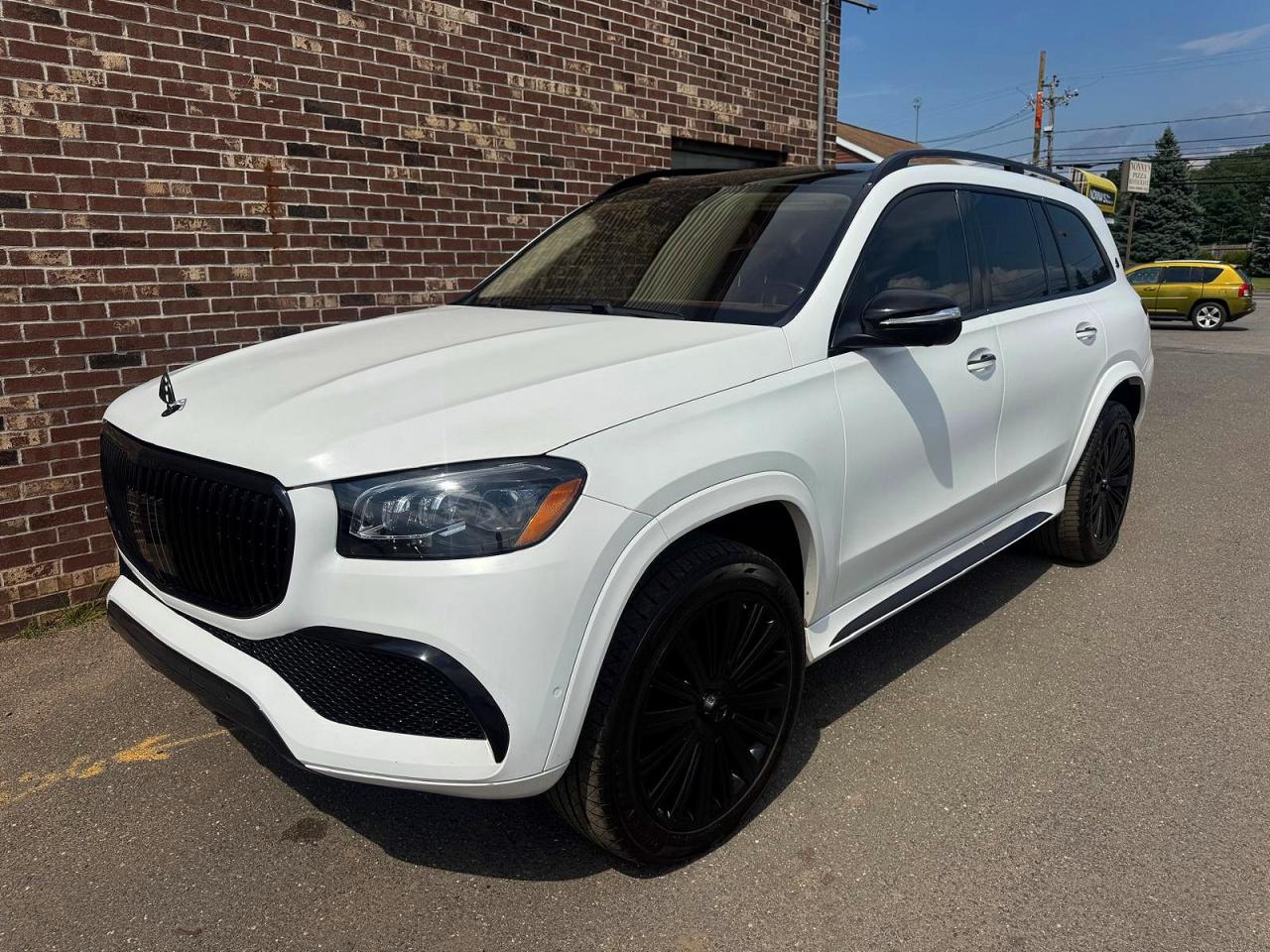 2021 Mercedes-Benz GLS Maybach GLS 600, VIN 4JGFF8HB4MA365600 — Minor dents and scratches