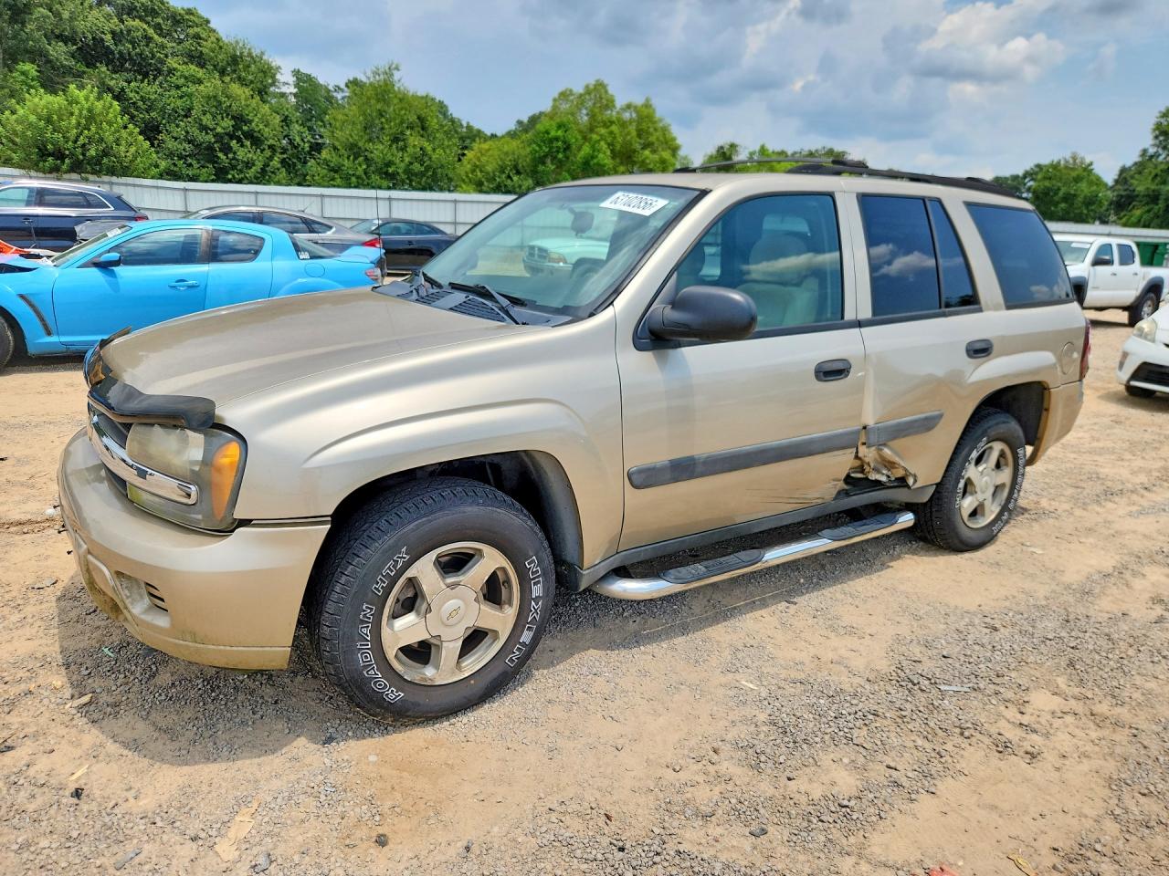 2005 Chevrolet TrailBlazer LS, VIN 1GNDT13S252380022 — Side