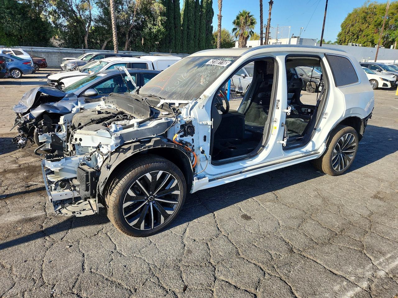 2025 Volvo XC90 Plus, VIN YV4H60PB6S1353457 — Stripped