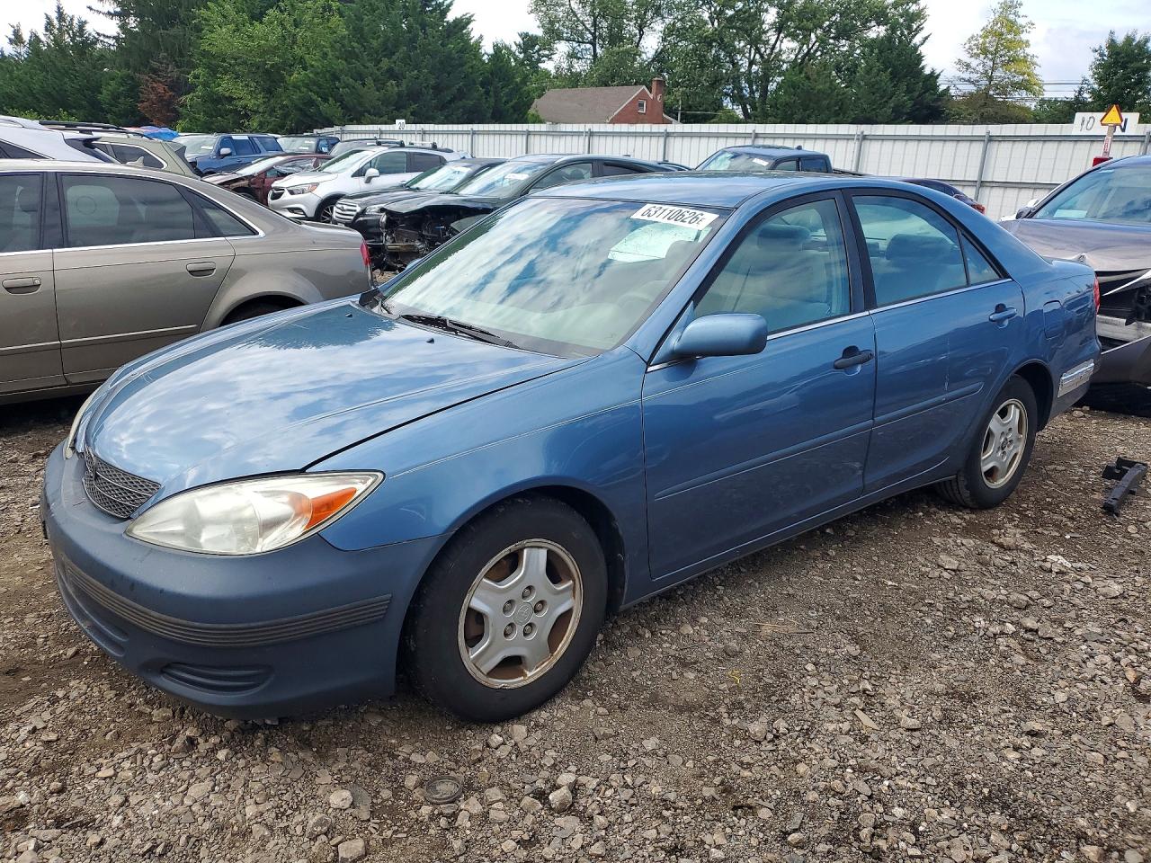 2003 Toyota Camry LE, VIN 4T1BF32K53U544297 — Перед