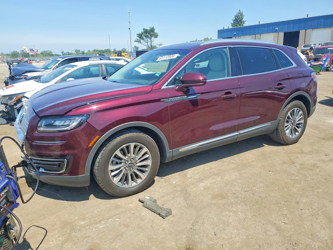 2020 Lincoln Nautilus Standard, VIN 2LMPJ8J93LBL13649 — Front end