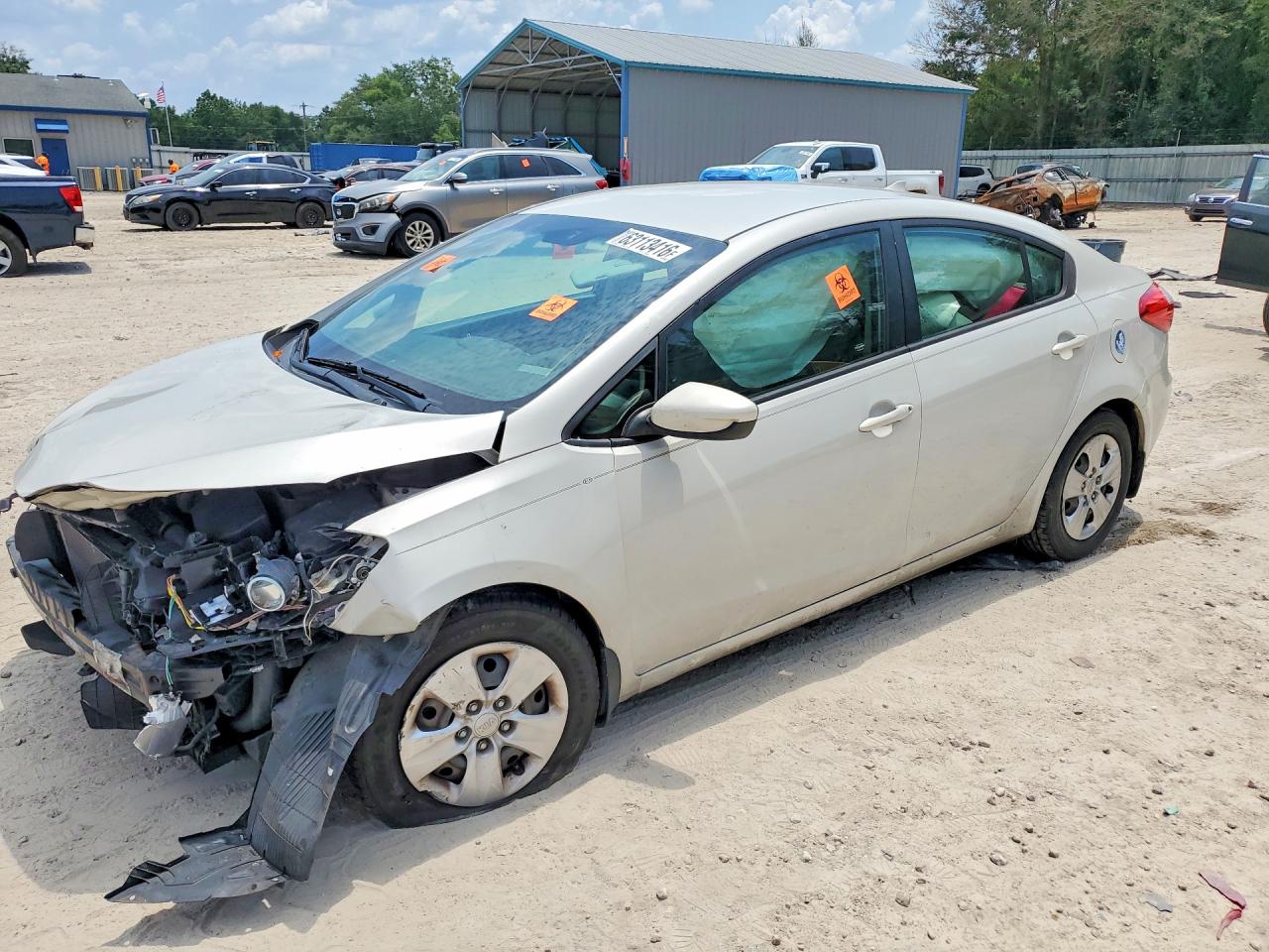 2014 Kia Forte LX, VIN KNAFK4A62E5160449 — Front end