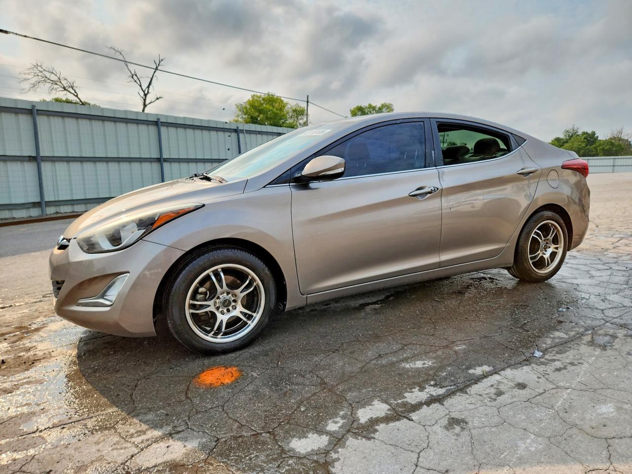 2016 Hyundai Elantra SE, VIN 5NPDH4AE8GH672123 — Vandalism