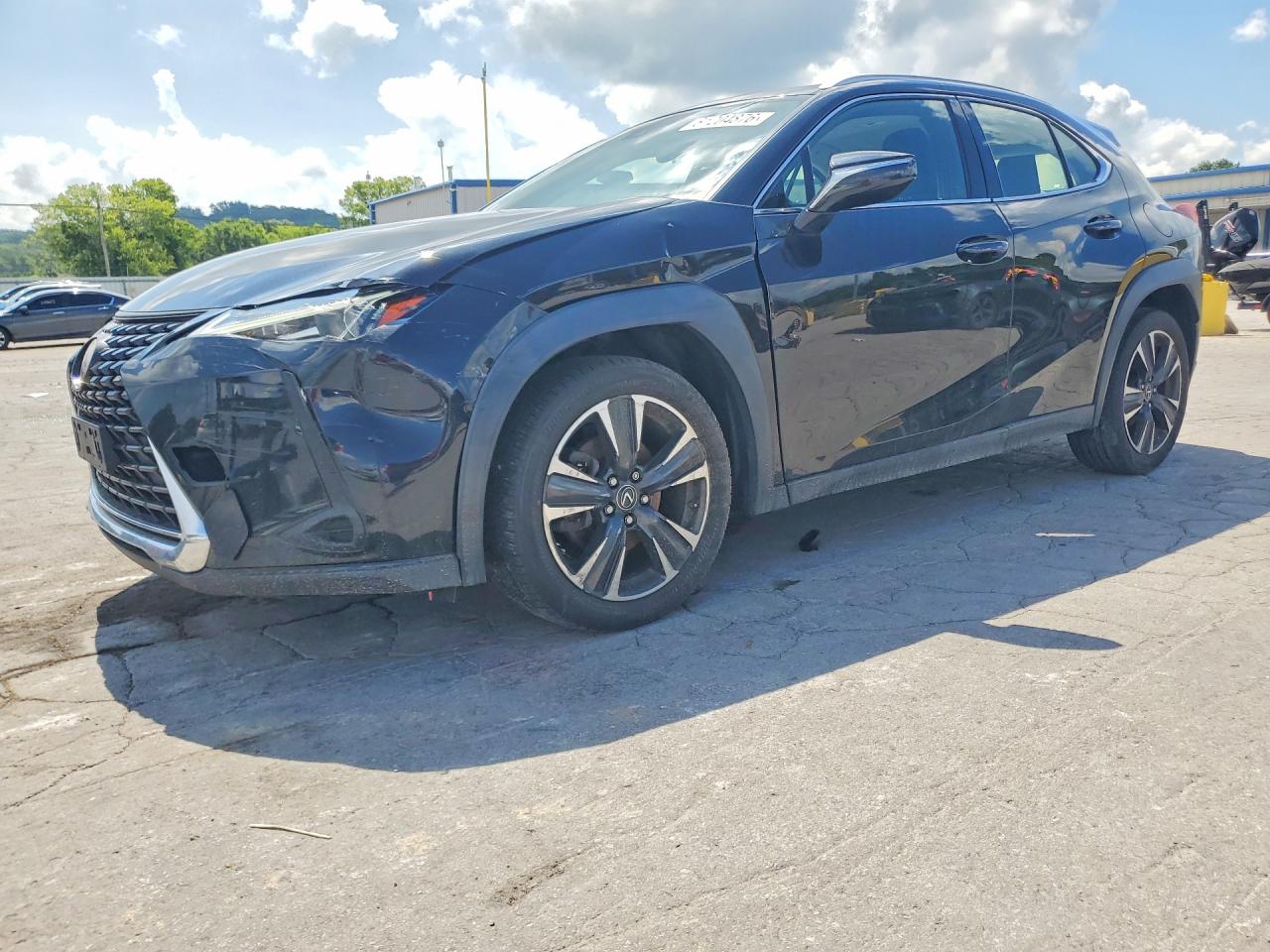 2019 Lexus UX 200, VIN JTHY3JBH1K2006253 — Front end