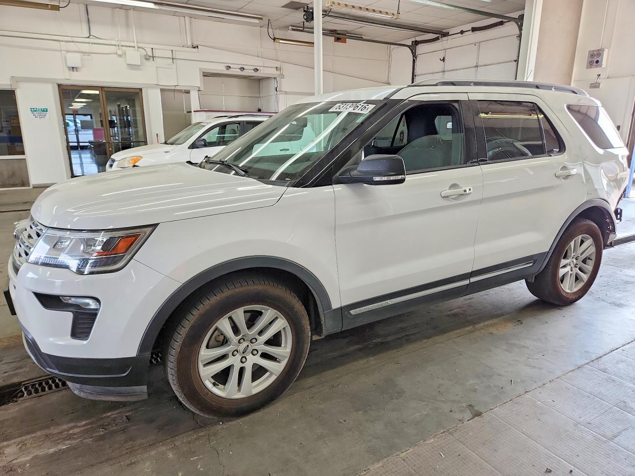 2019 Ford Explorer XLT, VIN 1FM5K8D87KGA61544 — Rear end