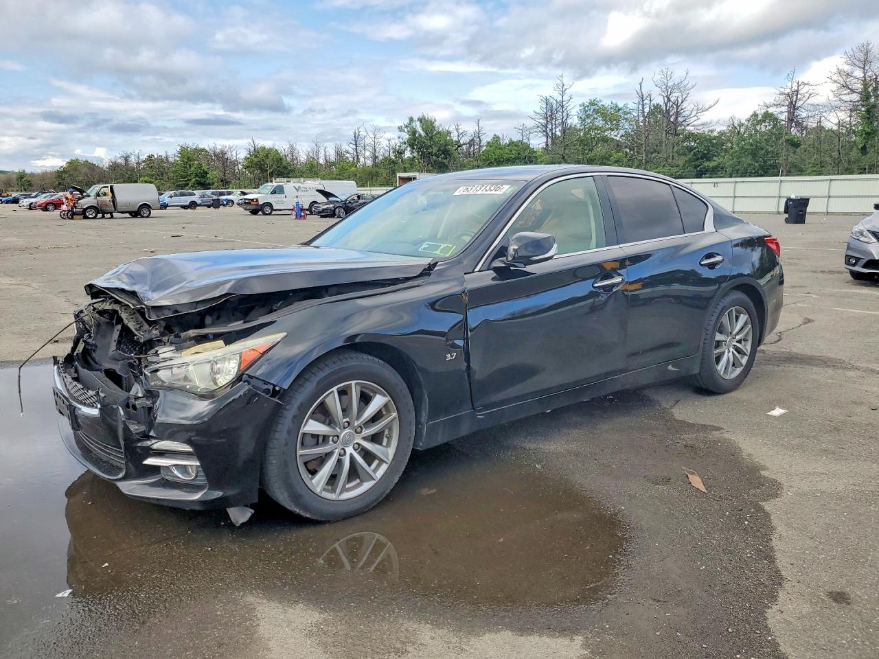 2015 Infiniti Q50 Premium, VIN JN1BV7AR3FM401451 — Front end