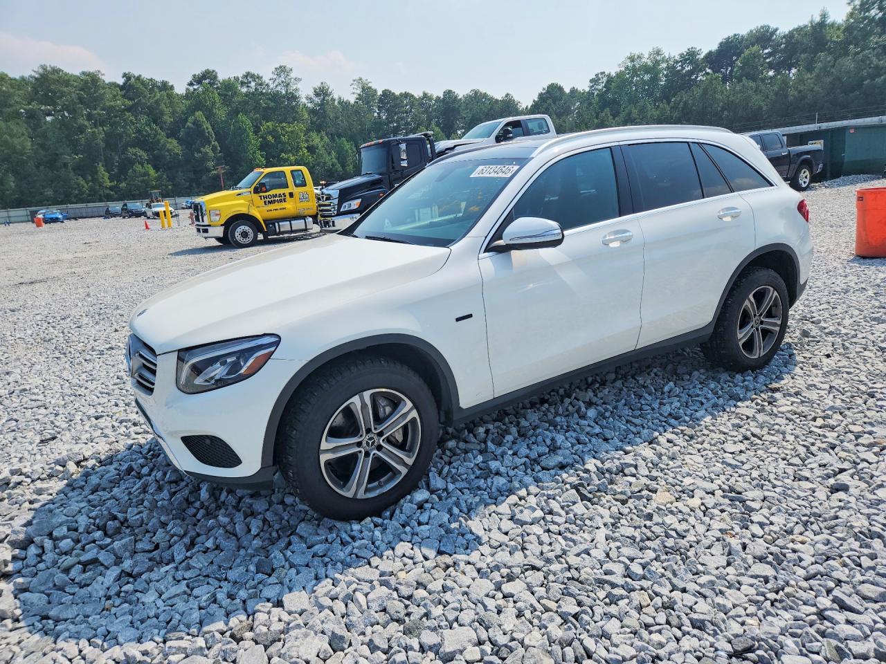 2019 Mercedes-Benz GLC 350e, VIN WDC0G5EB6KF586975 — Minor dents and scratches