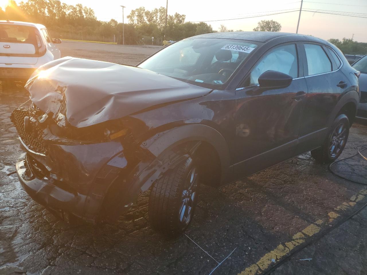 2021 Mazda CX-30 S, VIN 3MVDMBAL5MM301987 — Front end