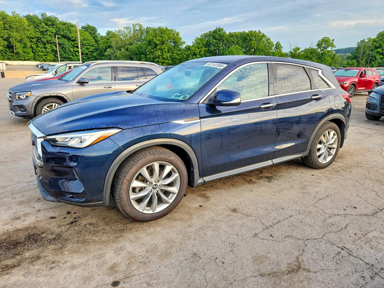 2019 Infiniti QX50 Essential, VIN 3PCAJ5M38KF132432 — Minor dents and scratches