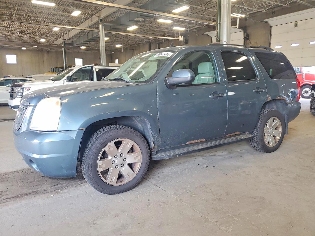 2008 GMC Yukon Commercial, VIN 1GKFK13068R138952 — Front end