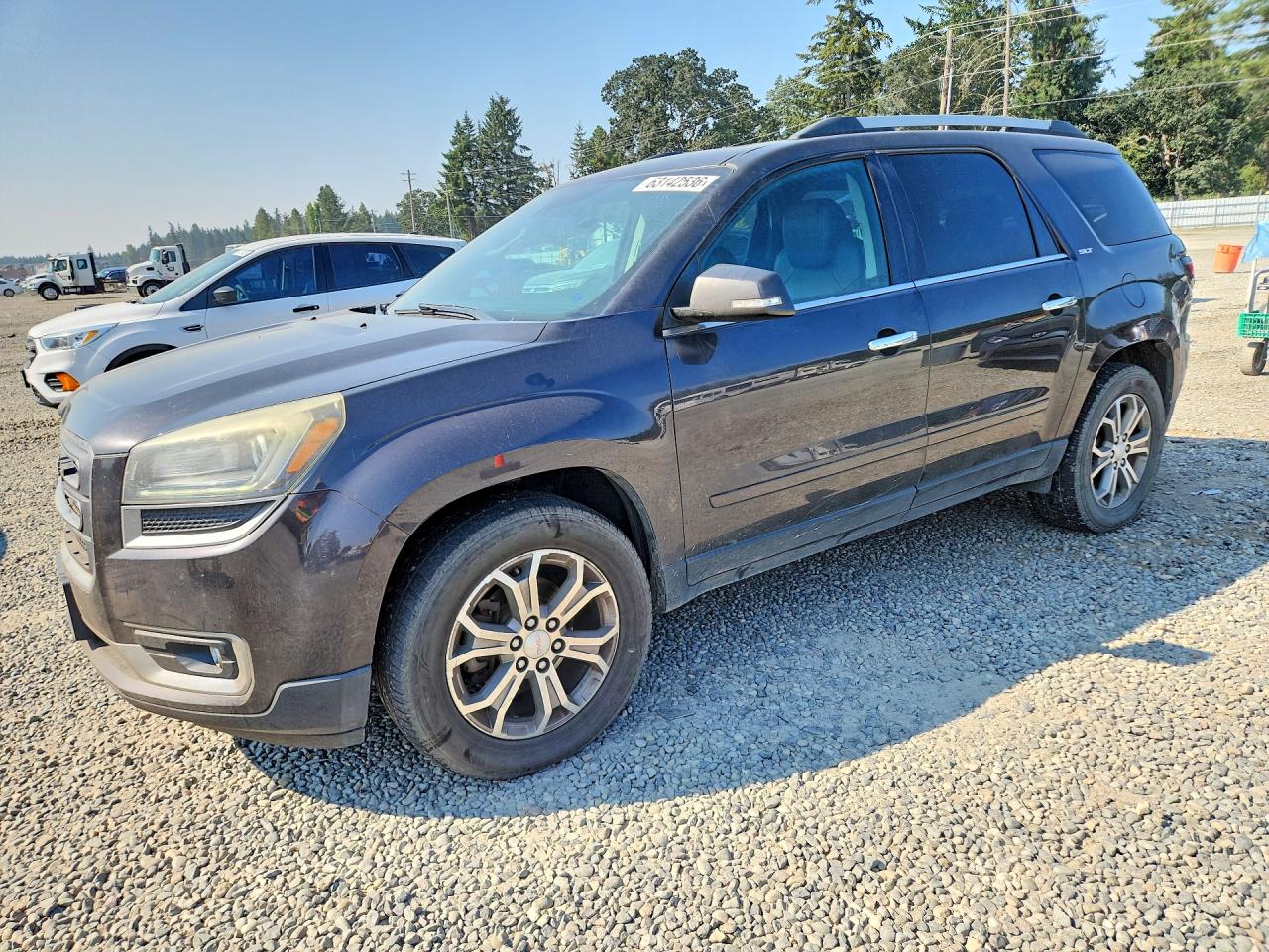 2016 GMC Acadia SLT, VIN 1GKKVRKD6GJ231380 — Перед