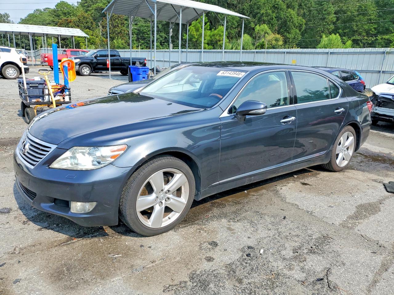 2011 Lexus LS 460 L, VIN JTHGL5EF9B5044602 — Rear end