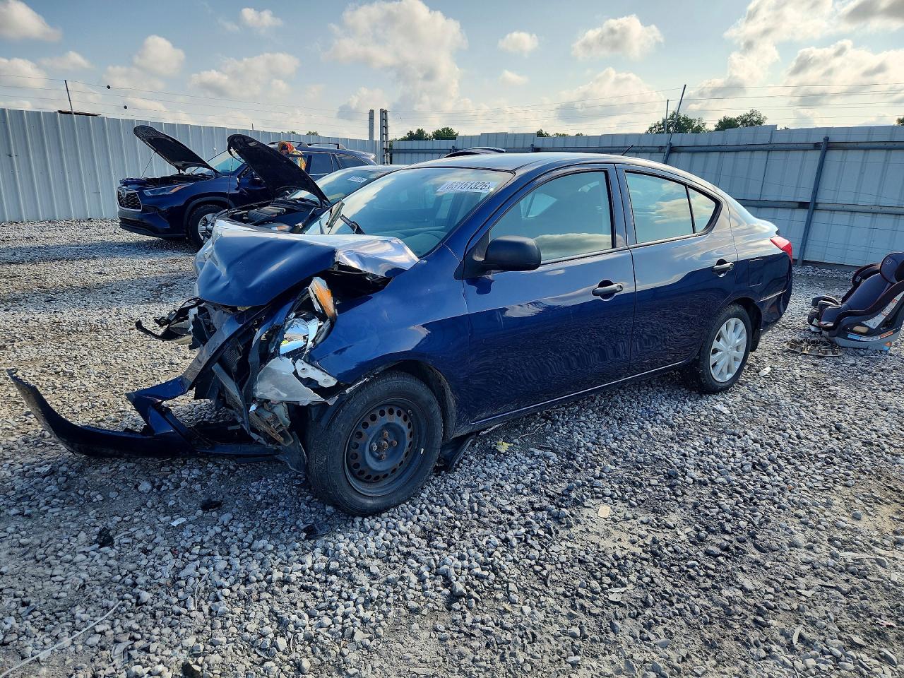 2013 Nissan Versa S, VIN 3N1CN7AP4DL863804 — Front end