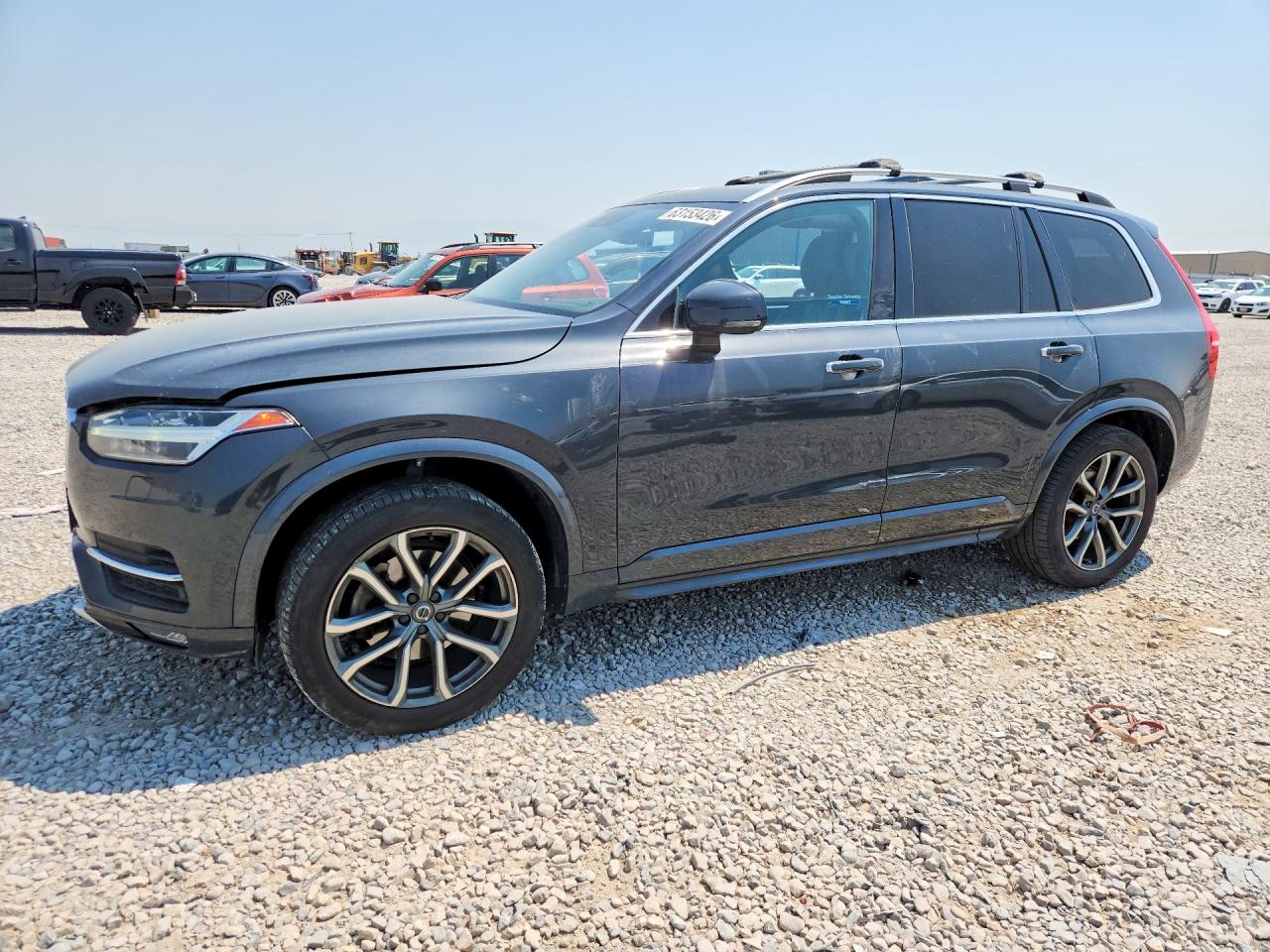 2017 Volvo XC90 Momentum, VIN YV4A22PK4H1147474 — Перед