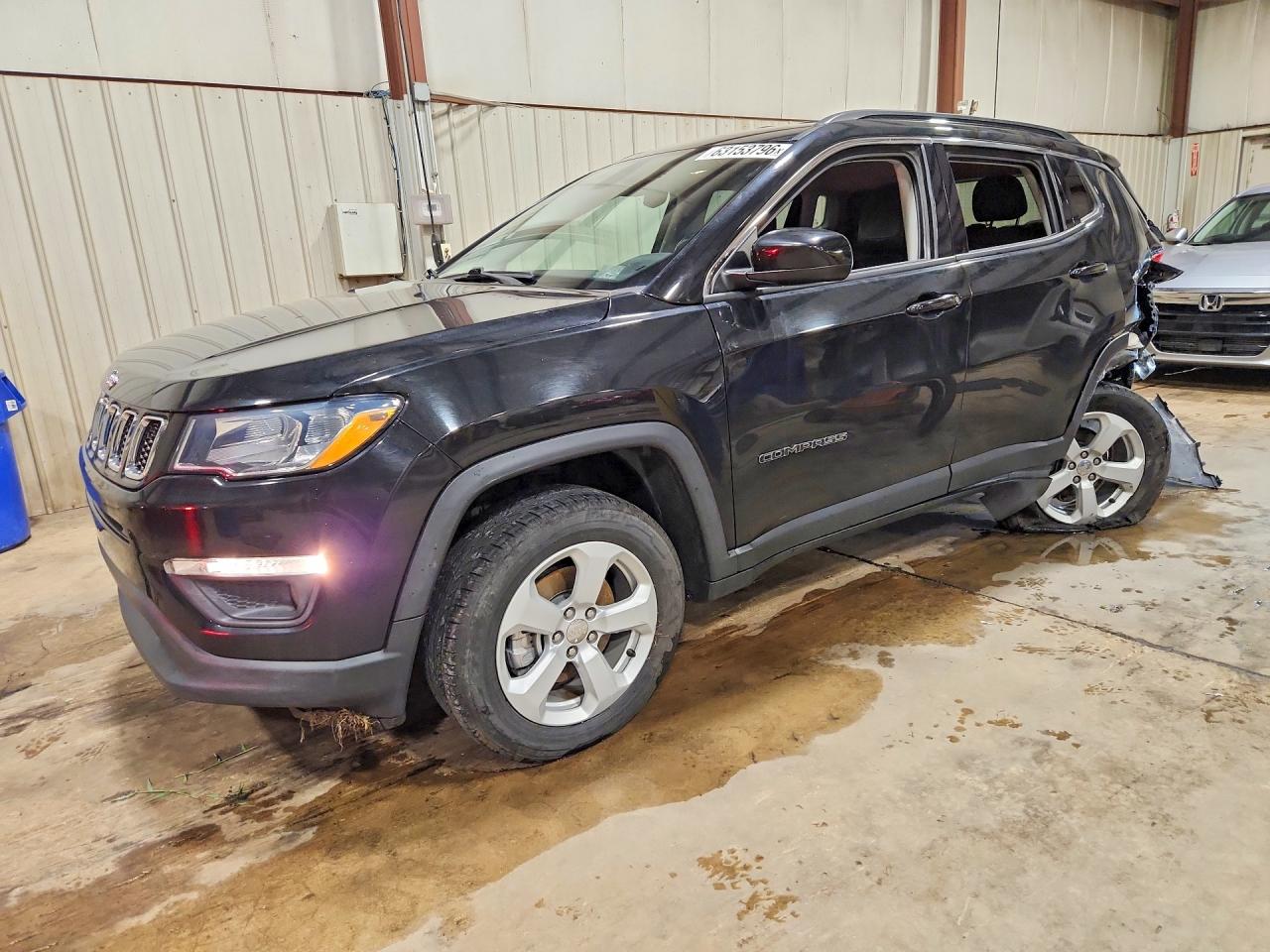 2020 Jeep Compass Latitude, VIN 3C4NJDBB1LT225298 — Rear end
