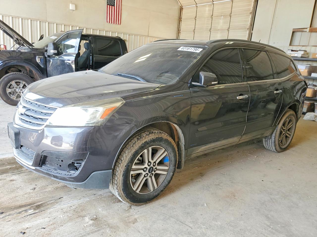 2017 Chevrolet Traverse LT, VIN 1GNKRGKD8HJ192840 — Front end