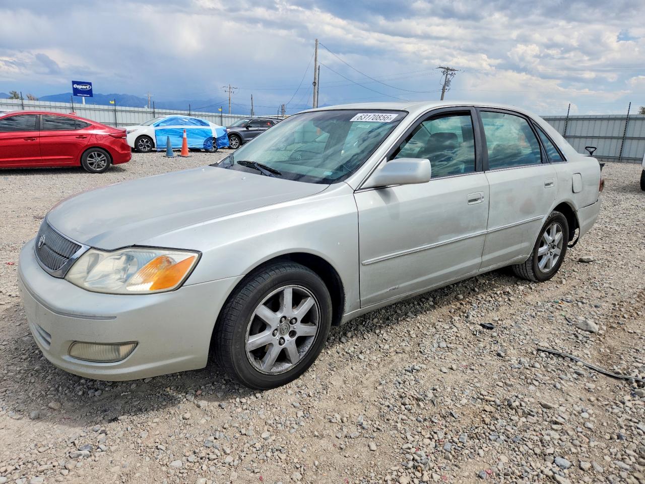 2001 Toyota Avalon XLS, VIN 4T1BF28BX1U146940 — Minor dents and scratches