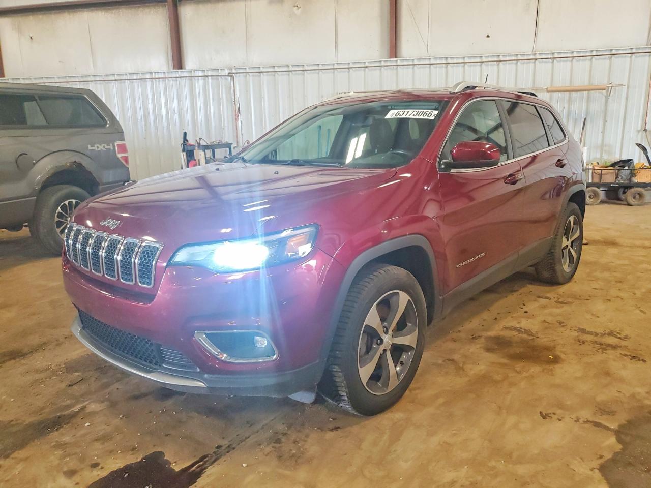 2019 Jeep Cherokee Limited, VIN 1C4PJMDX8KD360980 — Minor dents and scratches