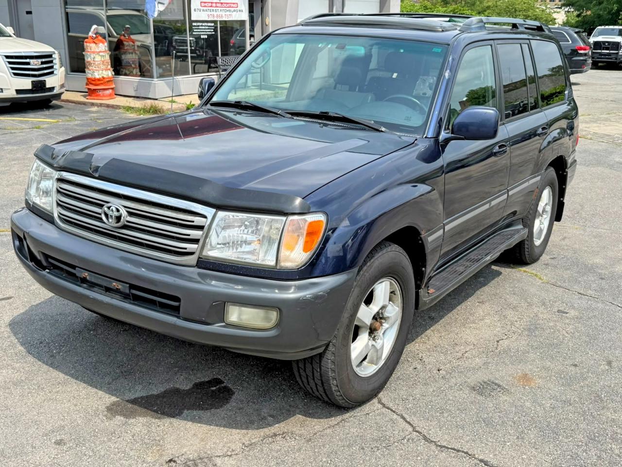 2004 Toyota Land Cruiser, VIN JTEHT05JX42057873 — Minor dents and scratches