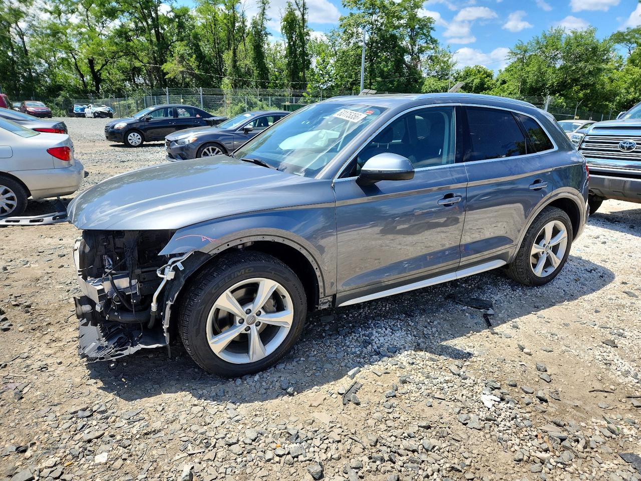 2020 Audi Q5 Premium, VIN WA1ANAFY5L2091083 — Front end