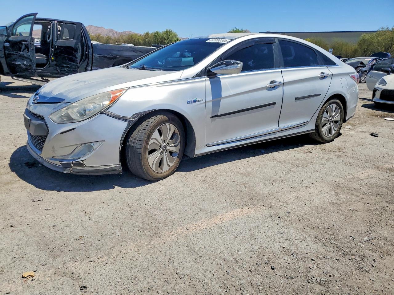 2013 Hyundai Sonata Limited, VIN KMHEC4A42DA079530 — Side