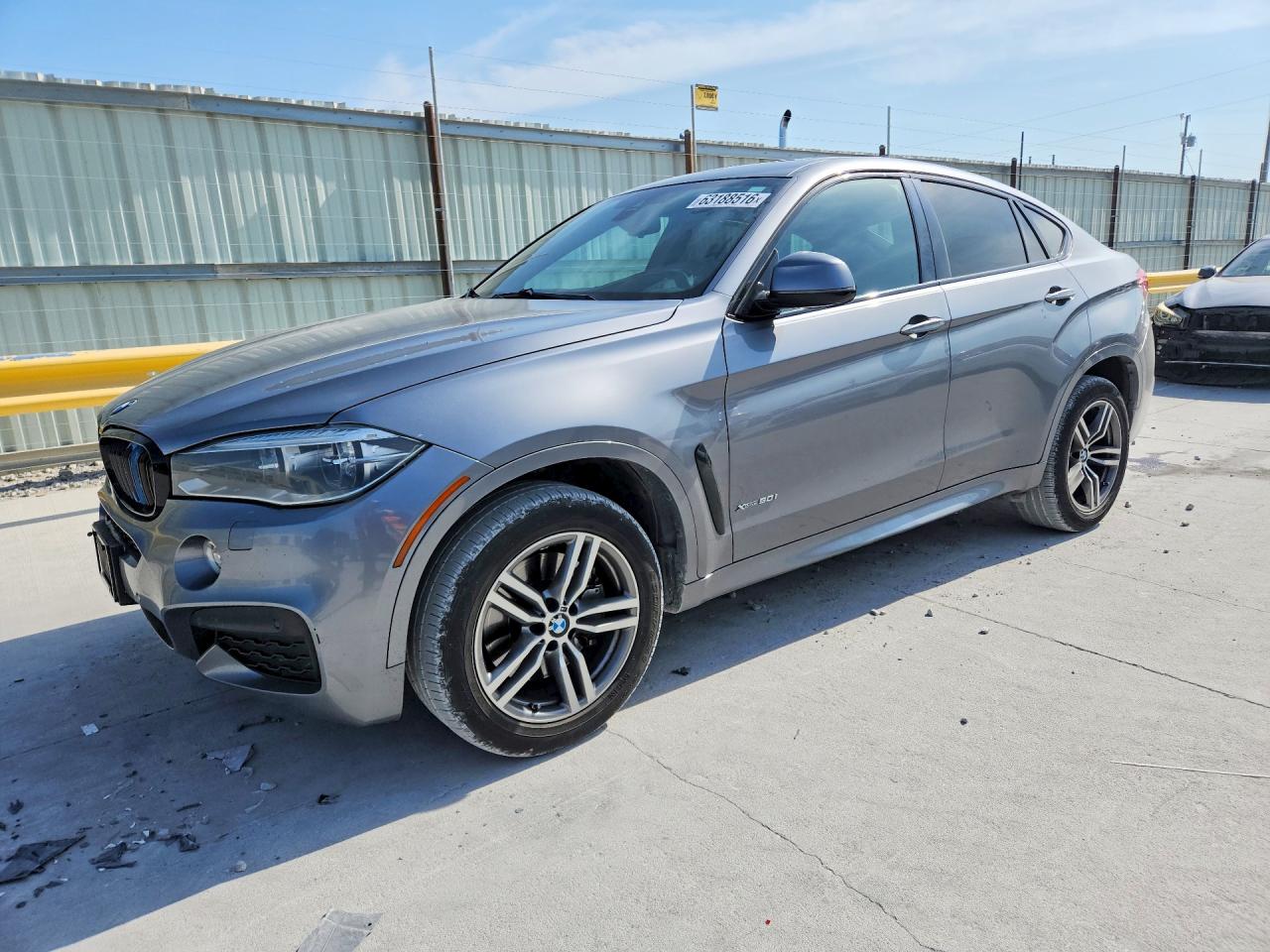 2016 BMW X6 xDrive50i, VIN 5UXKU6C59G0R34190 — Мелкие вмятины и царапины