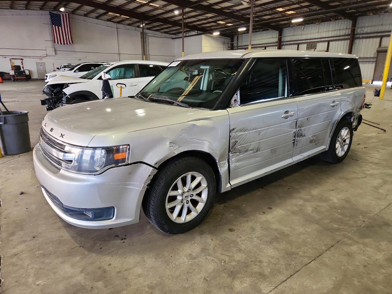 2016 Ford Flex SE, VIN 2FMGK5B84GBA10642 — Side