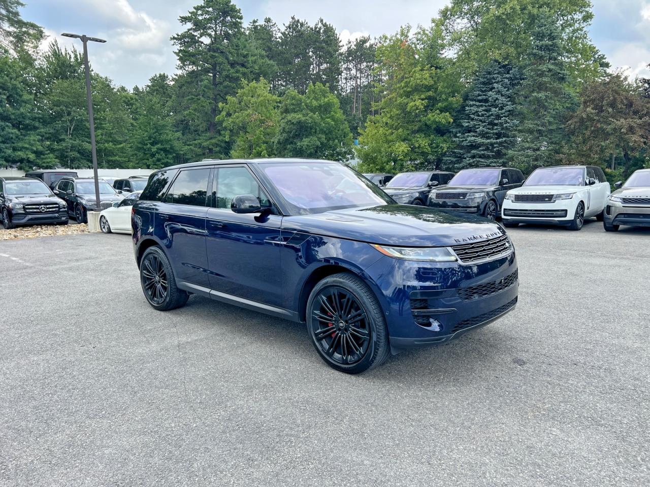 2023 Land Rover Range Rover Sport SE, VIN SAL1P9EU9PA112812 — Minor dents and scratches