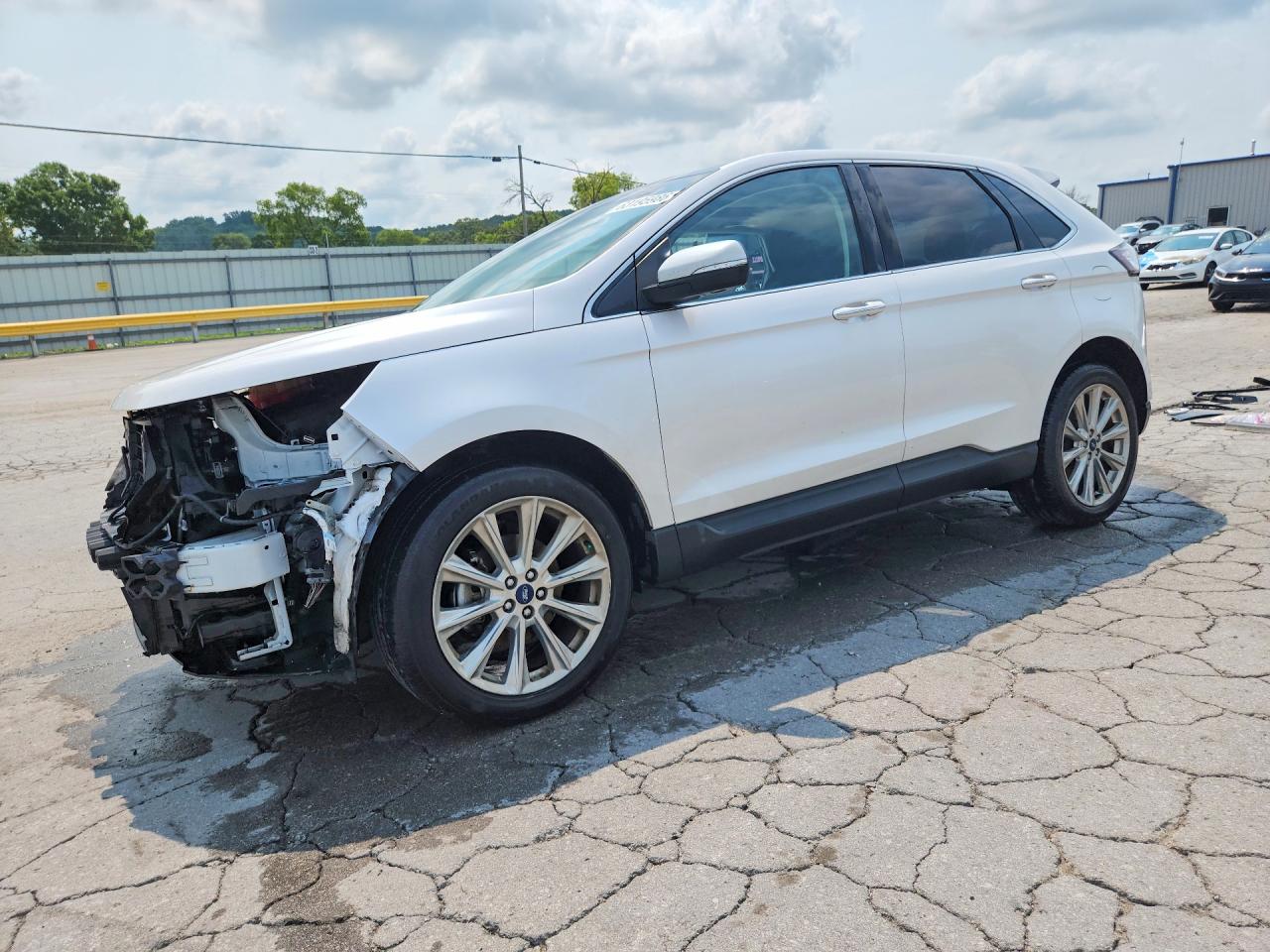 2018 Ford Edge Titanium, VIN 2FMPK3K90JBC04881 — Бок