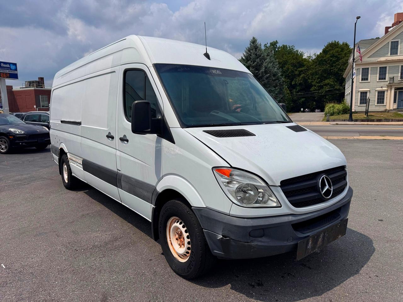 2011 Mercedes-Benz Sprinter Cargo, VIN WD3PE8CB0B5576599 — Normal wear