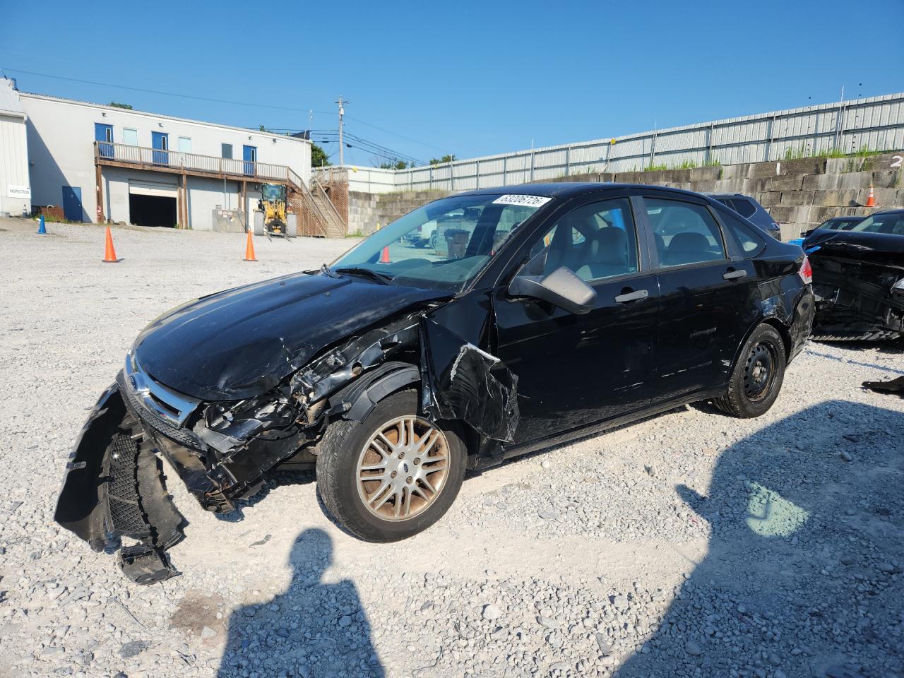 2011 Ford Focus S, VIN 1FAHP3EN2BW145020 — Front end