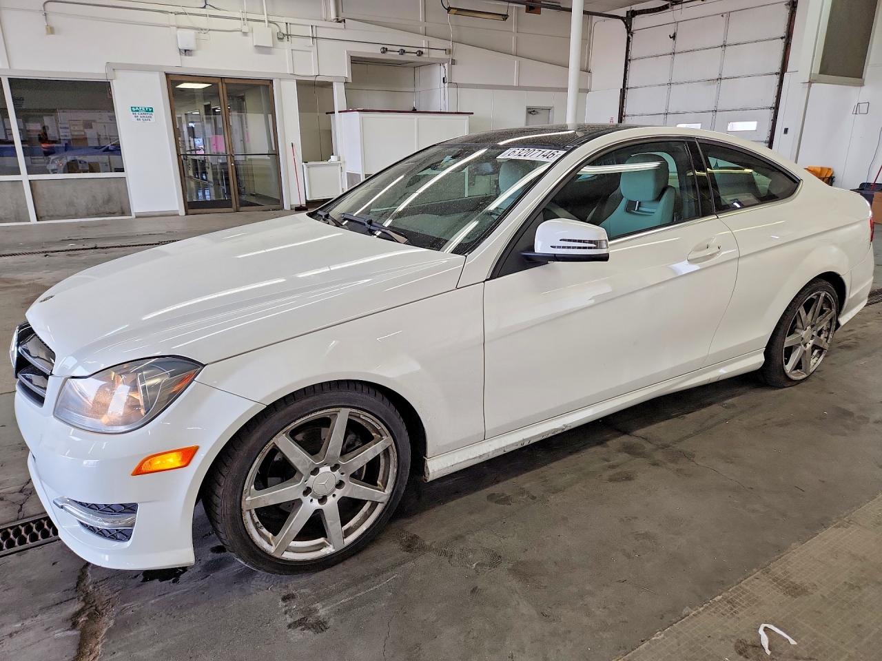 2013 Mercedes-Benz C 250, VIN WDDGJ4HB4DG029500 — Side