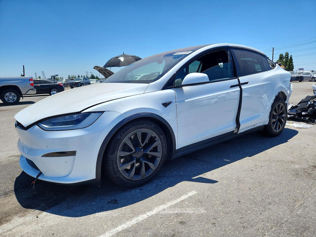 2022 Tesla Model X, VIN 7SAXCDE57NF338332 — Rear end