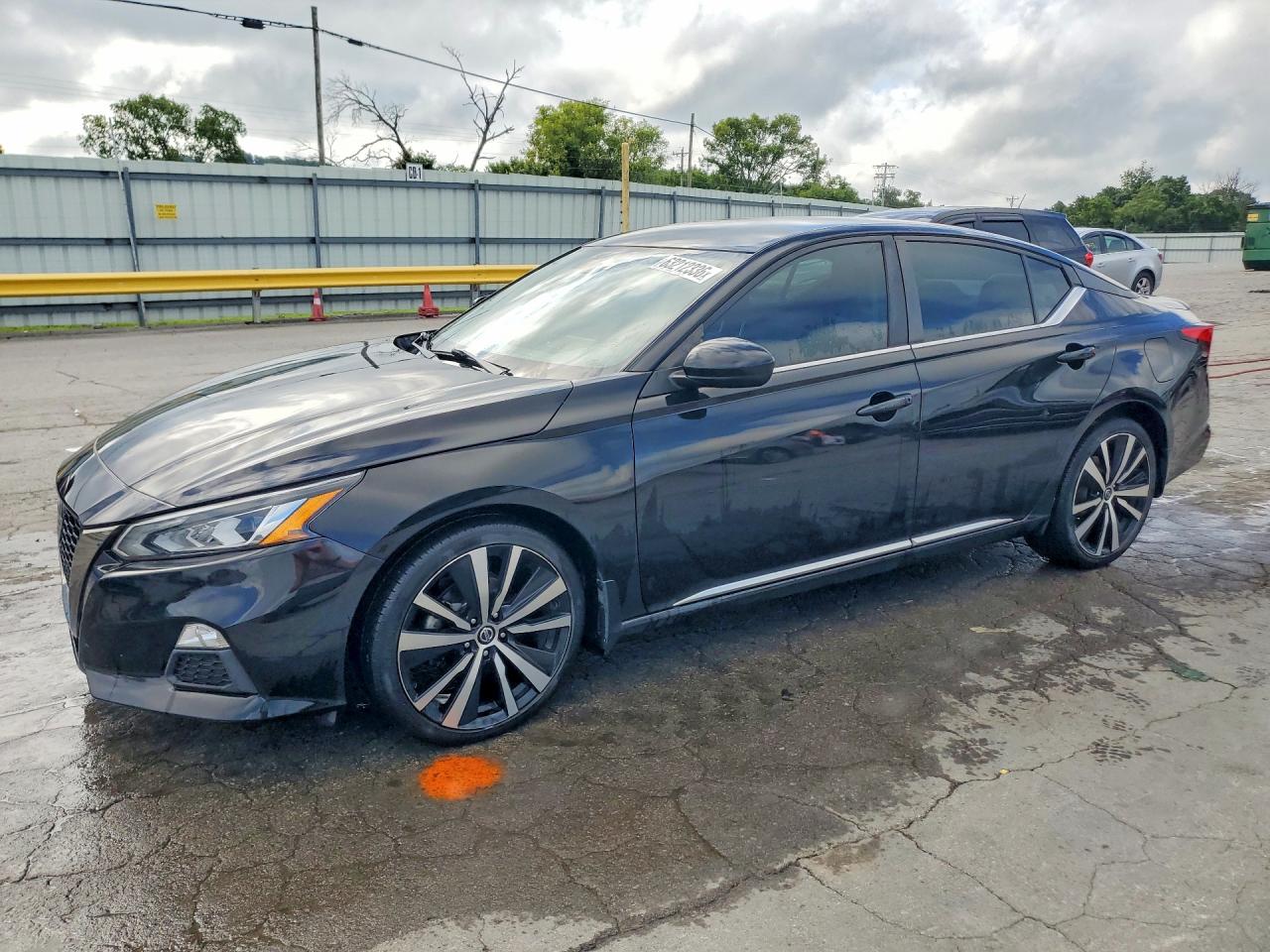 2020 Nissan Altima SR, VIN 1N4BL4CV4LC179649 — Side