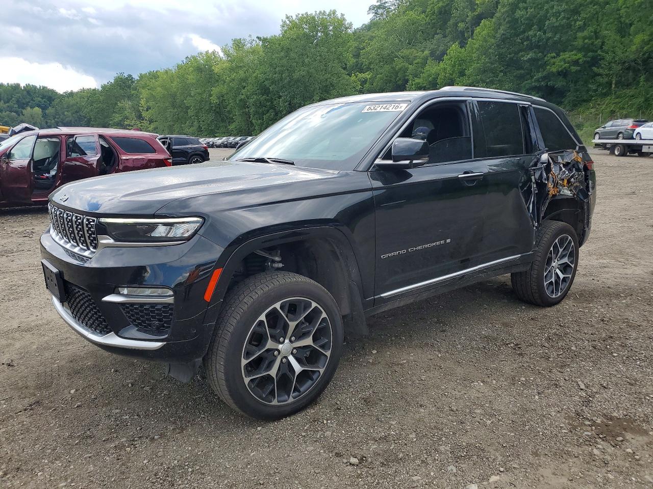 2022 Jeep Grand Cherokee Summit Reserve, VIN 1C4RJHET0N8510315 — Side