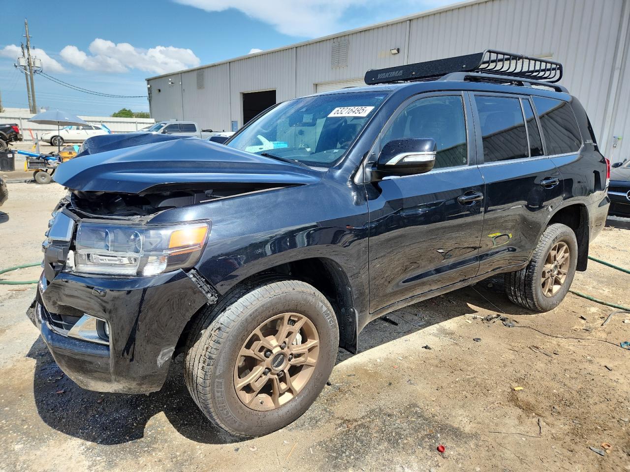 2020 Toyota Land Cruiser, VIN JTMCY7AJ5L4091138 — Front end