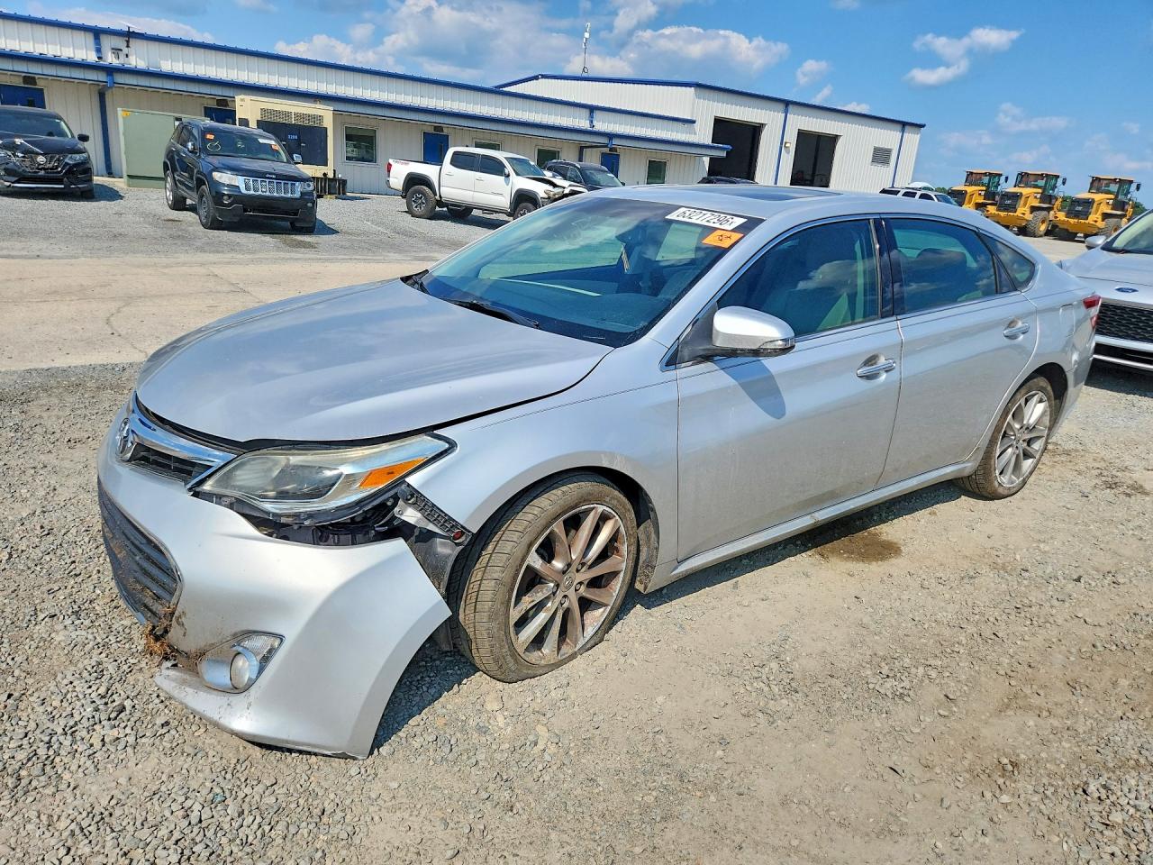 2014 Toyota Avalon XLE Touring, VIN 4T1BK1EB0EU084982 — Front end