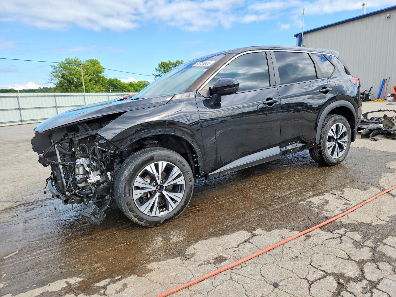 2022 Nissan Rogue SV, VIN 5N1BT3BA6NC680060 — Front end