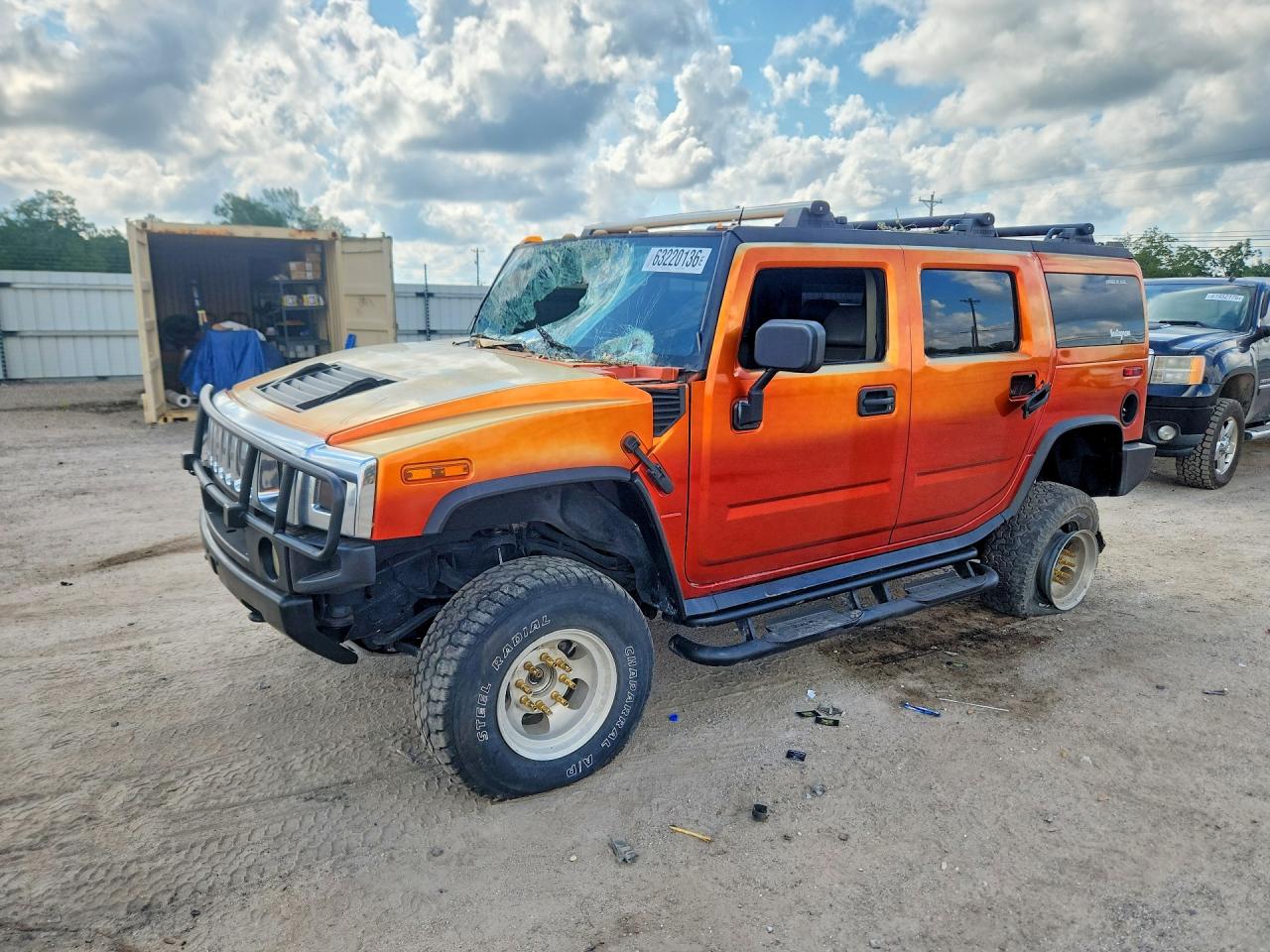2003 Hummer H2, VIN 5GRGN23U73H121848 — Front end