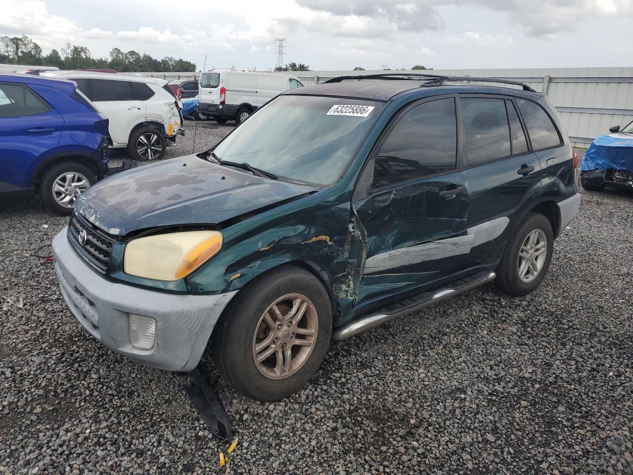 2001 Toyota RAV4, VIN JTEGH20V010014749 — Front end