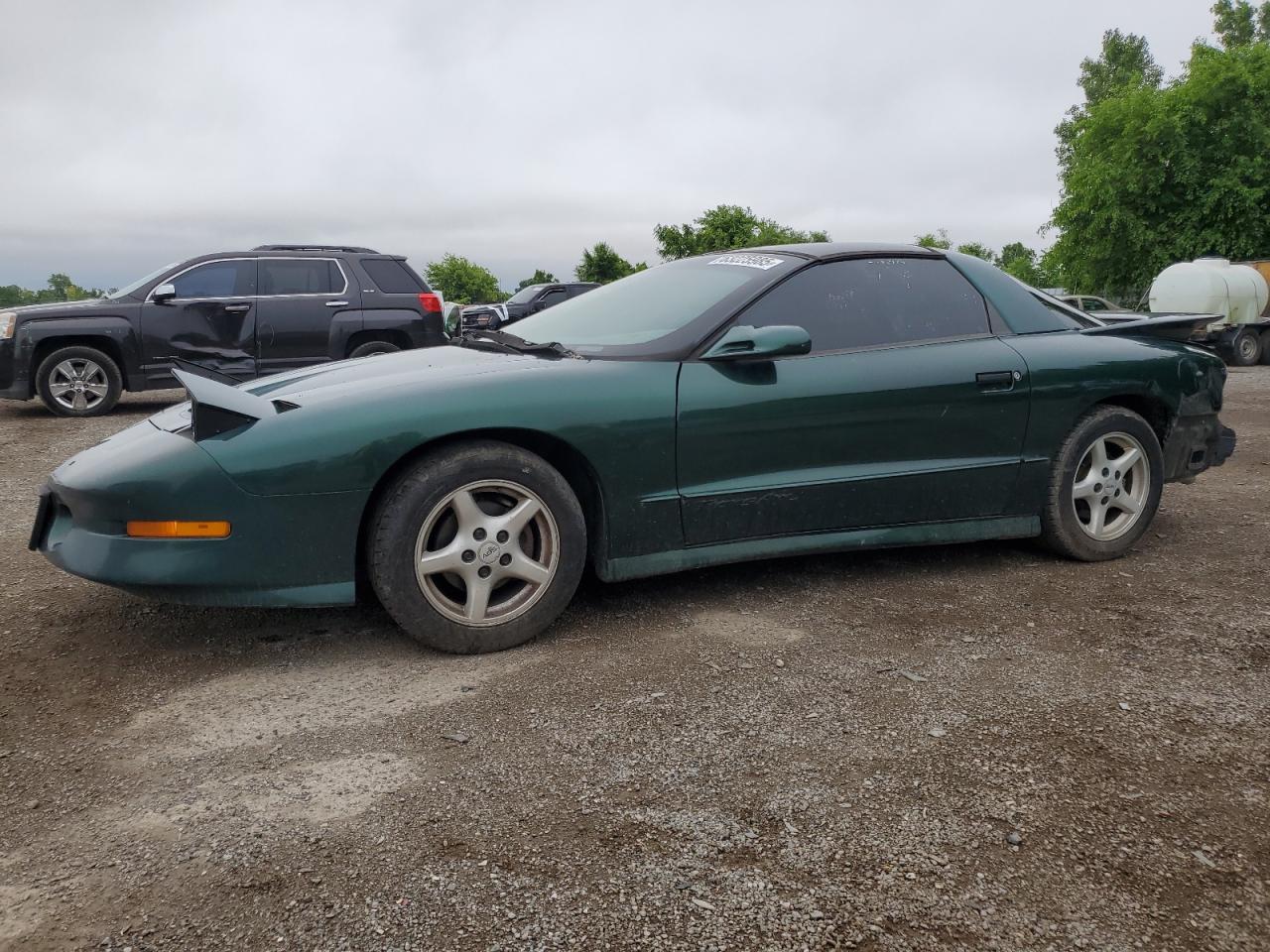 1995 Pontiac Firebird Formula, VIN 2G2FV22P5S2237834 — Rear end