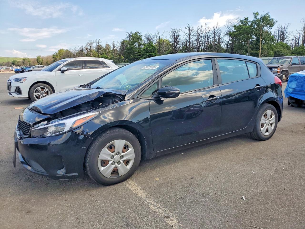 2017 Kia Forte LX, VIN KNAFK5A89H5684824 — Front end